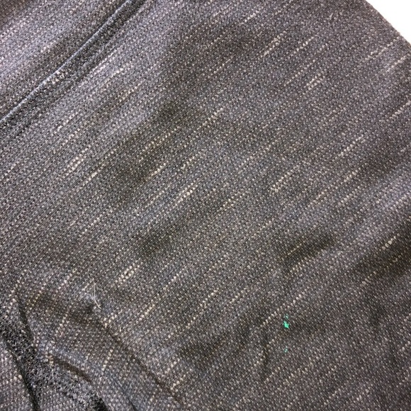 Lululemon Athletica Gray capri leggings size 6 Yoga leggings luluemon pants - Picture 7 of 8